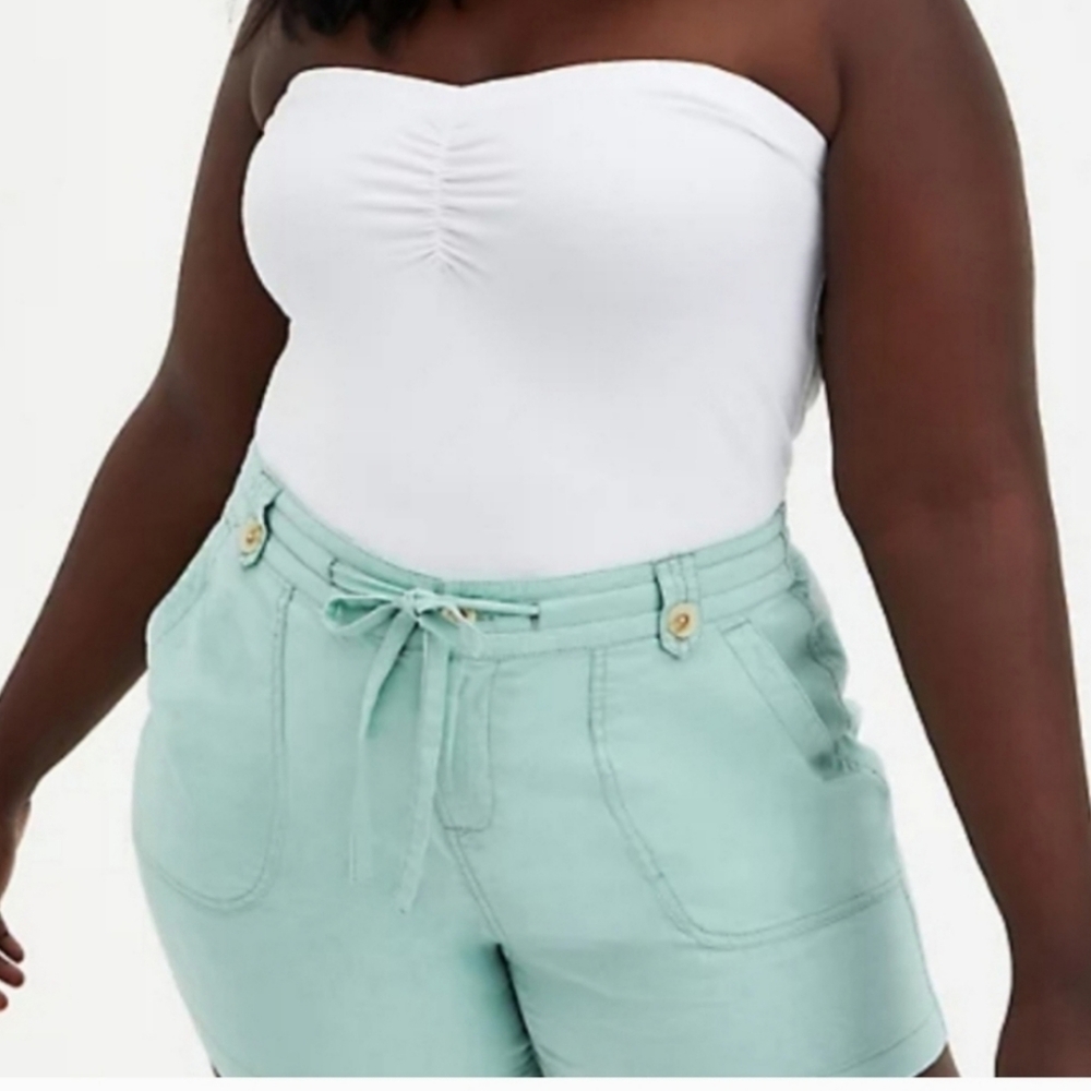 Torrid White Tub Top Size 1